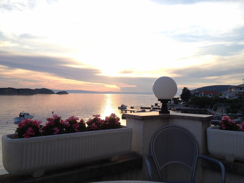 Apartments Villa Emilija ซูเปทาร์สกา ดรากา ภายนอก รูปภาพ